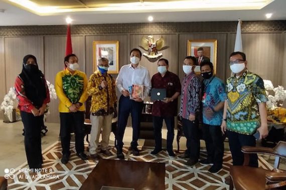 Azis Syamsuddin: Pensiunan ASN dan TNI-Polri Perlu Jeda 5 Tahun Terjun ke Politik - JPNN.COM