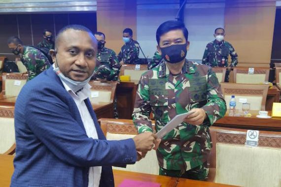 Legislator Papua: Hentikan Konflik di Intan Jaya! - JPNN.COM