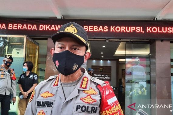 Polisi Segel Lokasi Rencana Pesta Bungkus Night, Kombes Budi Keluarkan Kalimat Tajam - JPNN.COM