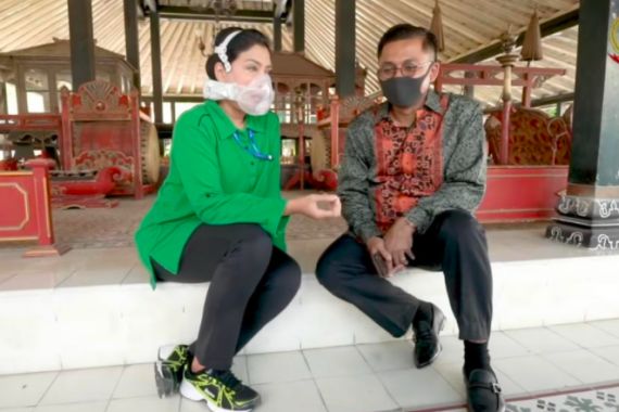 Berkunjung ke Keraton Yogyakarta, Hetty Andika Perkasa Bertemu Kawan Lama - JPNN.COM