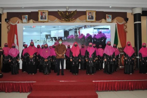 Nevi Zuairina Resmi Jadi Ketua Aliansi Perempuan Peduli Indonesia Sumbar - JPNN.COM