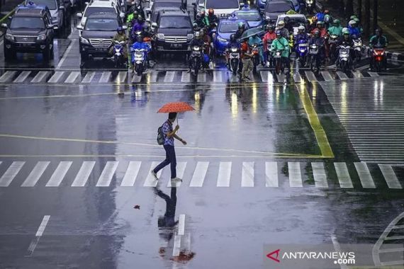 Buat Warga Jakarta, Simak Prakiraan Cuaca, Hati-hati ya - JPNN.COM