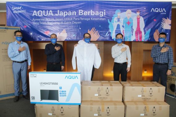 AQUA Japan Salurkan 1.356 unit APD dan Perangkat Elektronik untuk Petugas Kesehatan - JPNN.COM