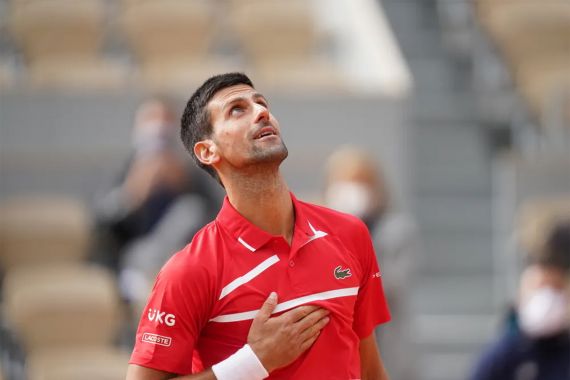 Nyaris Tak Berkeringat, Novak Djokovic Tembus Babak III Roland Garros - JPNN.COM