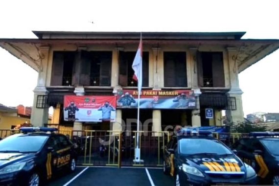 Kisah Mistis Gedung Angker Polsek Palmerah, Misteri Suara 'Selamat Malam' - JPNN.COM