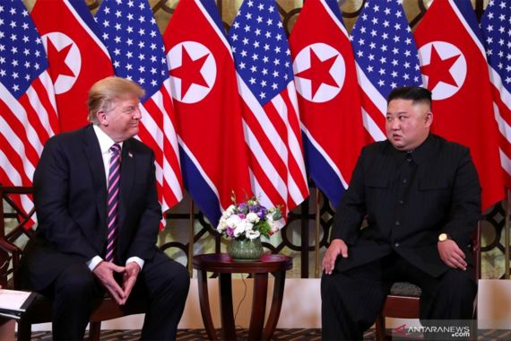Begini Reaksi Kim Jong Un Mendengar Donald Trump Kena COVID-19 - JPNN.COM