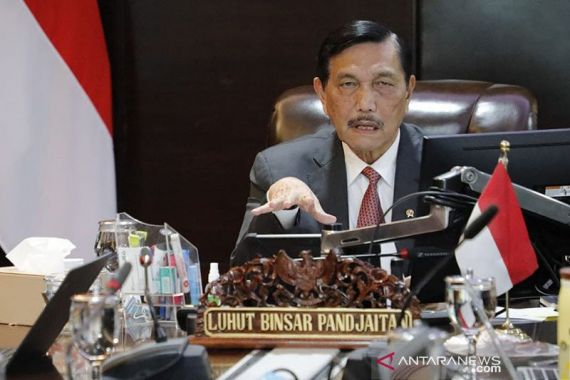 Luhut Bicara Pengerahan TNI-Polri, Ini Instruksi Presiden Jokowi - JPNN.COM