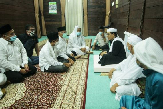 Begini Pesan Tuan Guru ke-12 Besilam Kepada Akhyar Nasution-Salman Alfarisi - JPNN.COM