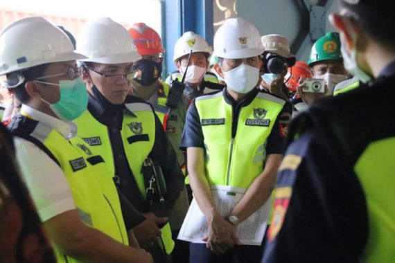 Bea Cukai Bersama Komisi XI DPR Tinjau Impementasi NLE di Pelabuhan Tanjung Emas - JPNN.COM