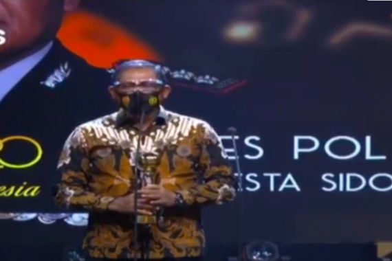 Keren, Kapolres Sidoarjo Raih Indonesia Awards 2020, Ini Prestasinya selama Pandemi Covid-19 - JPNN.COM