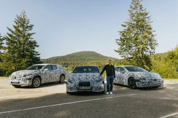 3 SUV Listrik Besutan Mercedes-Benz Disiapkan untuk Tahun Depan - JPNN.COM