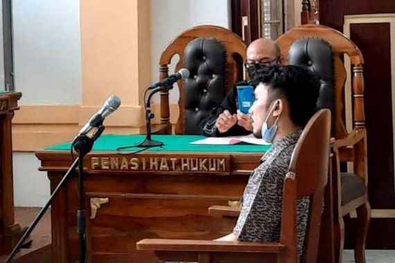 Tawuran Berujung Kematian, Mahasiswa Nommensen Eka Putra Dituntut 12 Tahun Penjara - JPNN.COM