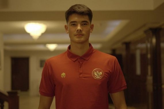 Penilaian Bek Timnas Indonesia U-19 Komang Teguh Soal Tandemnya, Elkan Baggott - JPNN.COM