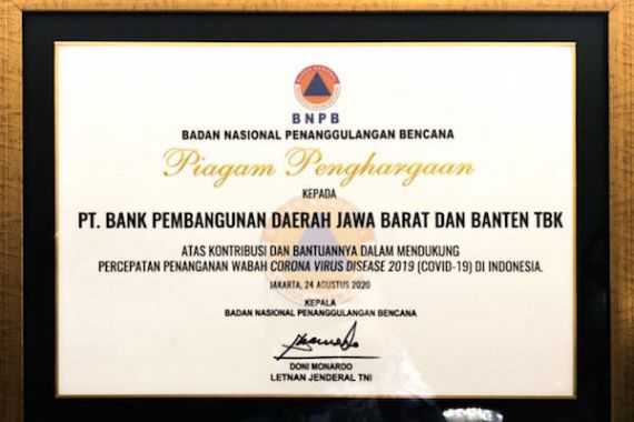 Berperan Aktif Bantu Penanganan COVID-19, Bank BJB Raih Penghargaan dari BNPB - JPNN.COM