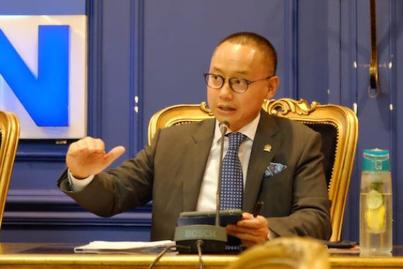 Wakil Ketua Komisi VII DPR RI Dorong Revisi UU Migas, Begini Alasannya - JPNN.COM