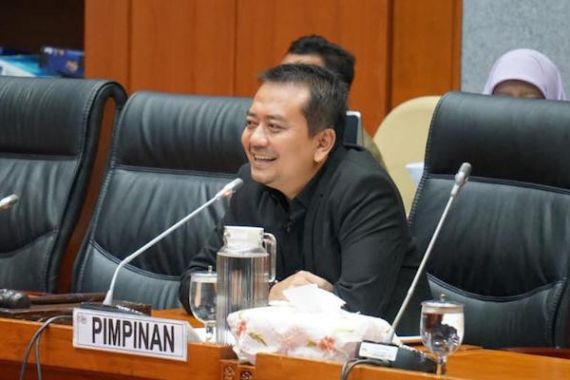Kinerja Wasit Liga I Disorot, Ketua Komisi X DPR: PSSI Harus Bersikap Tegas - JPNN.COM