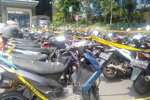Puluhan Motor Diamankan Polisi saat Demo di Jakarta, Begini Prosedur Pengambilannya - JPNN.COM