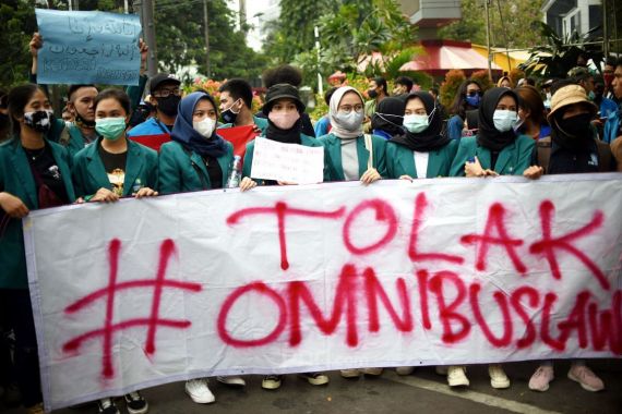 BEM Seluruh Indonesia Ajak Mahasiswa Bersatu Tolak UU Cipta Kerja - JPNN.COM
