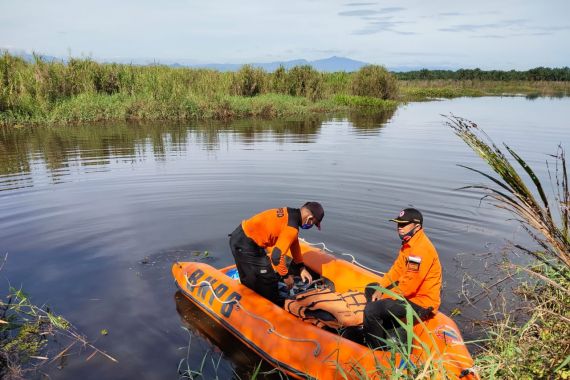Apen Hilang di Sungai Simangalam, Tim Gabungan BPBD, TNI, Polri serta Basarnas Turun Mencari - JPNN.COM
