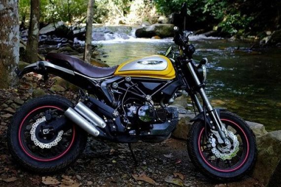 Sepeda Motor Mirip Ducati Scrambler Ini Dijual Murah, Sebegini Harganya - JPNN.COM
