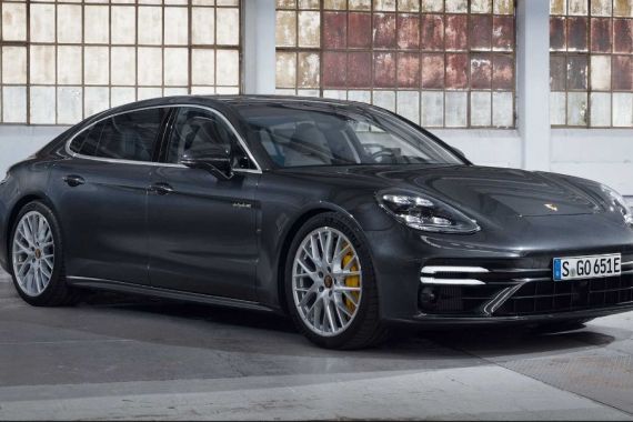 Porsche Hadirkan Panamera Paling Buas - JPNN.COM