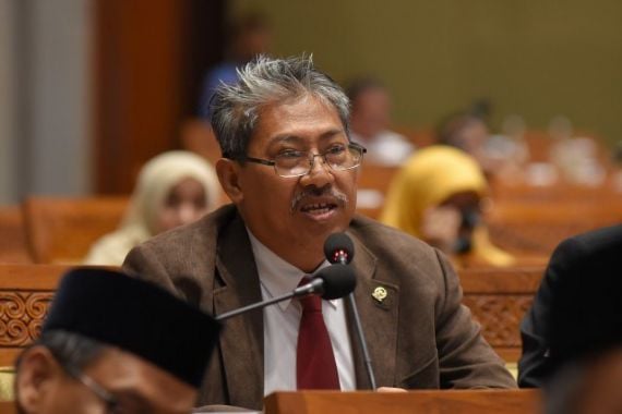 Anggota Komisi VII DPR Mulyanto Minta Aturan Terkait Kuota PLTS Atap Harus Diperjelas - JPNN.COM