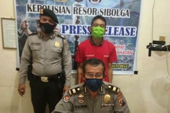 Sebar Foto Telanjang Selingkuhan di Medsos, Pria Beristri Langsung Dijemput Polisi - JPNN.COM