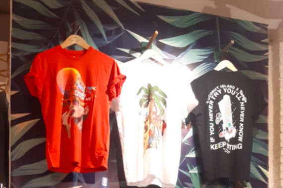 Coconut Island dan Wafer Tango Berkolaborasi, Hasilkan 4 T-shirt Kece - JPNN.COM