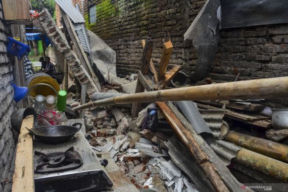 Gempa Pangandaran Merusak Puluhan Rumah di 5 Kabupaten/Kota - JPNN.COM