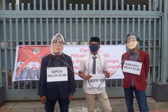Ilyas-Endang Kena Diskualifikasi, AMPD Desak DKPP Segera Periksa Bawaslu dan KPUD Ogan Ilir - JPNN.COM