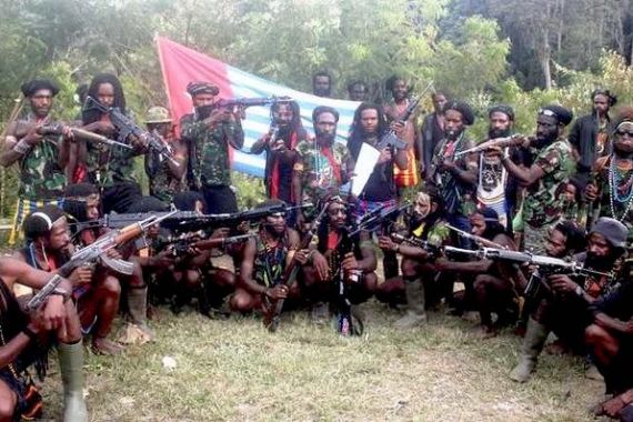 Pengakuan Jubir Tentara Papua Merdeka soal Beli Senjata dari Aparat Indonesia - JPNN.COM