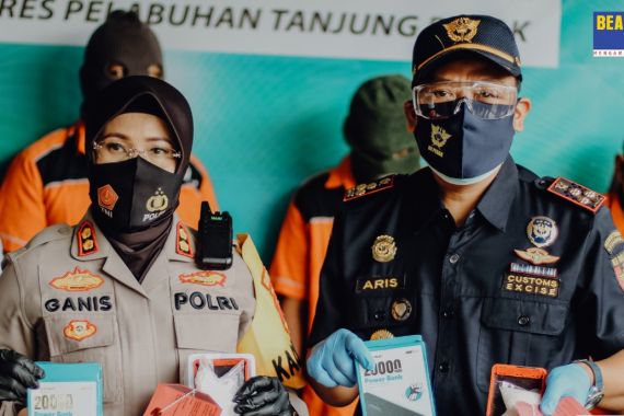 Alhamdulillah, Bea Cukai dan Polisi Gagalkan Penyelundupan Narkotika Dari Malaysia, Modusnya Unik - JPNN.COM
