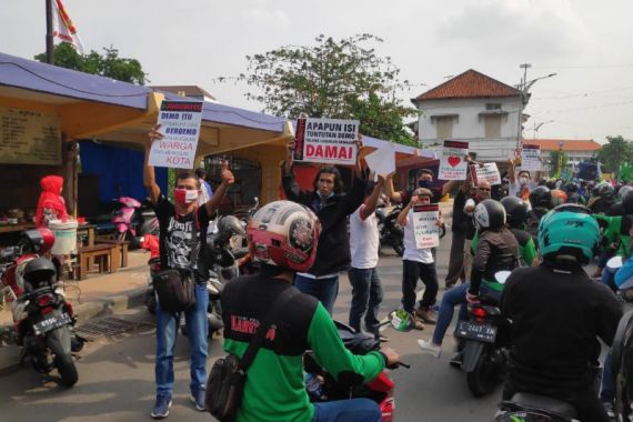 Komunitas Jogoboyo Berkumpul di Jembatan Merah Surabaya, Lihat Aksinya! - JPNN.COM