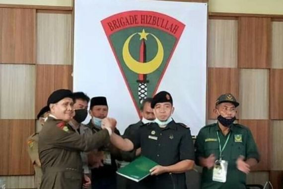 Ade Umar Terpilih Pimpin Brigade Hizbullah Bulan Bintang - JPNN.COM