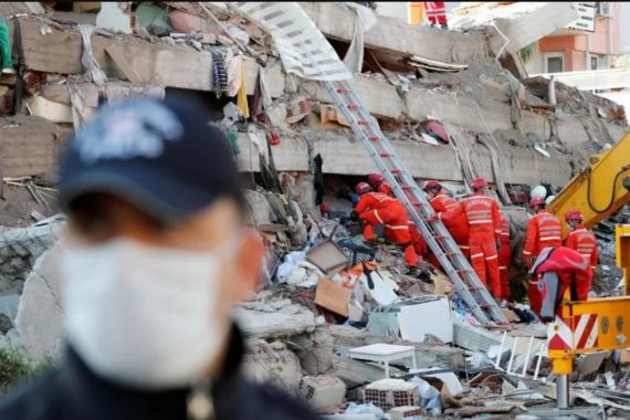 Kabar Baru Gempa Turki: Seorang Kakek Berhasil Diselamatkan Usai Terkubur 33 Jam - JPNN.COM