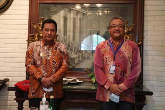 Bertemu Datuk Zainal Abidin Bakar, Bahtiar Minta Akses Kepri-Malaysia Dibuka Lagi - JPNN.COM