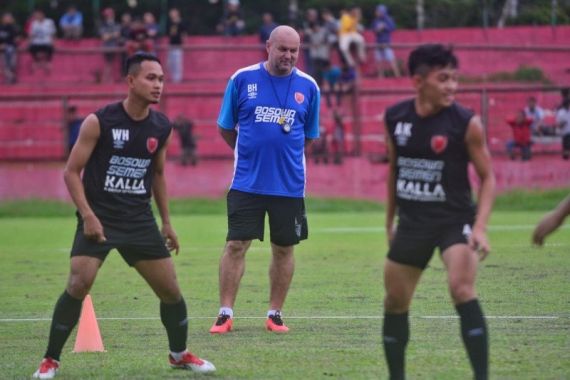 Jelang Liga 1, Pemain PSM Dikabarkan Bakal Latihan Perdana di Stadion Gelora BJ Habibie - JPNN.COM