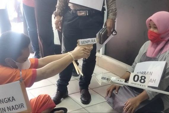 Rekonstruksi Pembunuhan Sadis Siti Fauziah Digelar, Sabil Benar-benar Pembunuh Berdarah Dingin - JPNN.COM