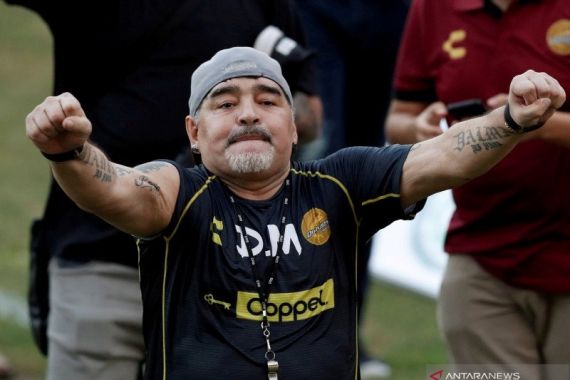 Diego Maradona Menjalani Operasi Otak, Begini Hasilnya... - JPNN.COM
