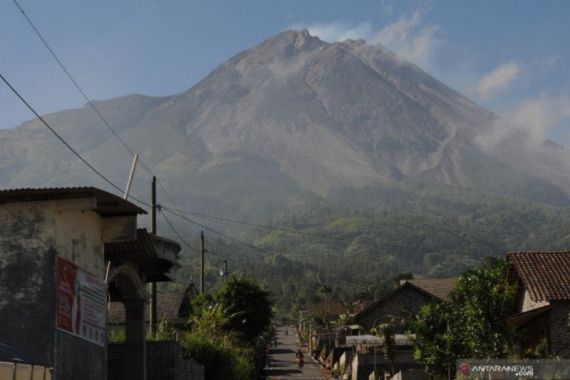 Aktivitas Kegempaan Gunung Merapi Meningkat, Siaga - JPNN.COM