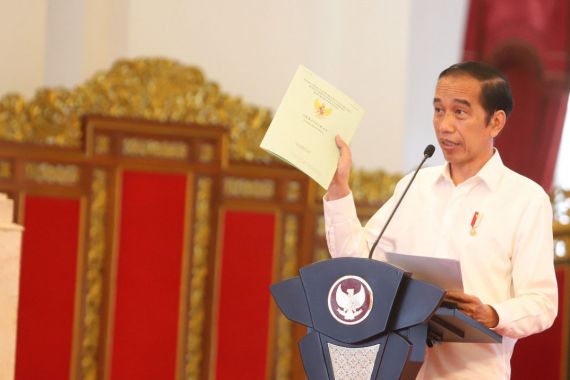 Rekor, Presiden Jokowi Serahkan Sejuta Sertifikat Tanah Secara Virtual - JPNN.COM