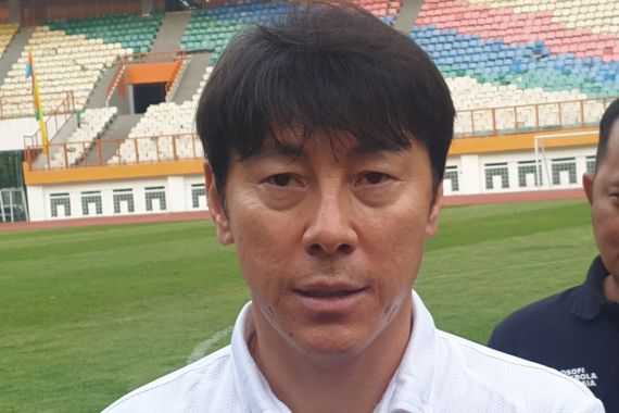 Sikap Shin Tae Yong Saat Timnas Indonesia U-23 Tertinggal dari Tajikistan - JPNN.COM