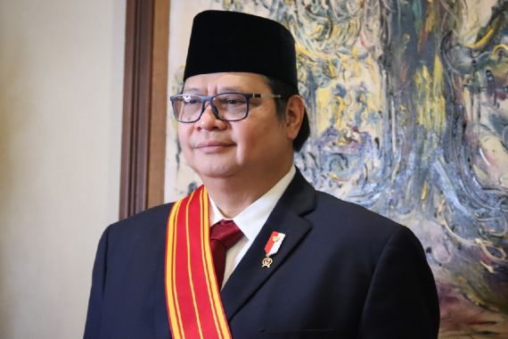 Tak Terpengaruh Kritik Baliho, Masyarakat Tetap Dukung Airlangga Tangani Pandemi - JPNN.COM