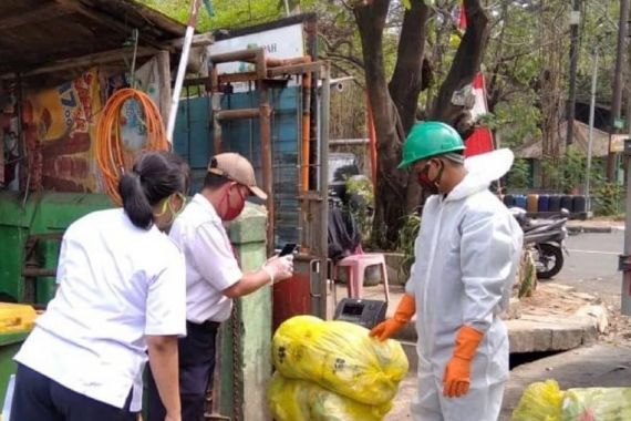 Sebegini Jumlah Sampah Masker yang Terkumpul di Jakarta Selama Pandemi - JPNN.COM