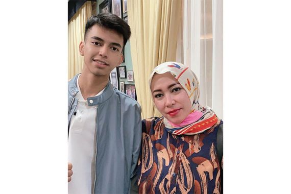 'Kembaran' Raffi Ahmad Makin Terkenal, Melly Goeslaw Beri Pesan Begini - JPNN.COM