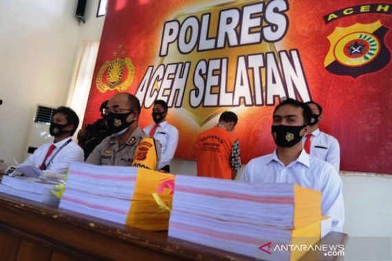 Diduga Berbuat Terlarang, Oknum PNS di Aceh Resmi Ditahan - JPNN.COM