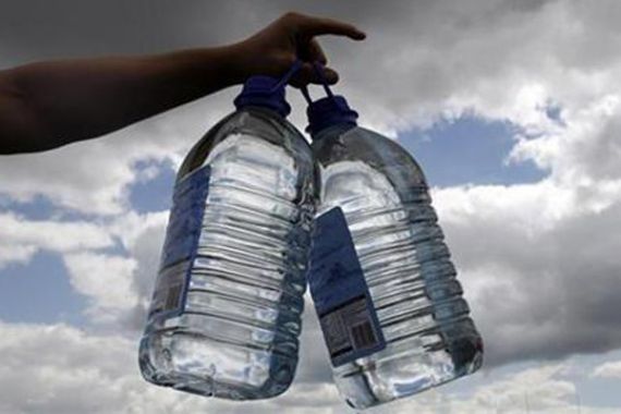 Peneliti Ecoton Ungkap Pengaruh Galon Air Minum Sekali Pakai bagi Lingkungan - JPNN.COM