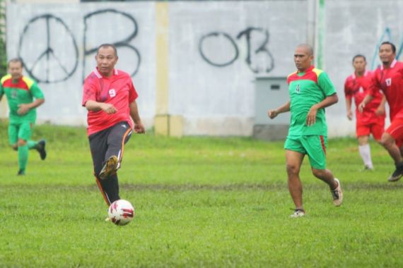 Akhyar Nasution Pengin Setiap Anak di Medan Punya 1 Bola Sepak - JPNN.COM