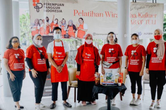 Perempuan Tangguh Indonesia Gelar Pelatihan Wirausaha Bidang Kecantikan dan Kuliner - JPNN.COM