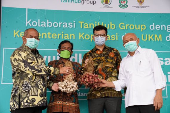 TaniHub Group Gandeng Kemenkop UKM Wujudkan Digitalisasi dan Korporatisasi Pertanian - JPNN.COM